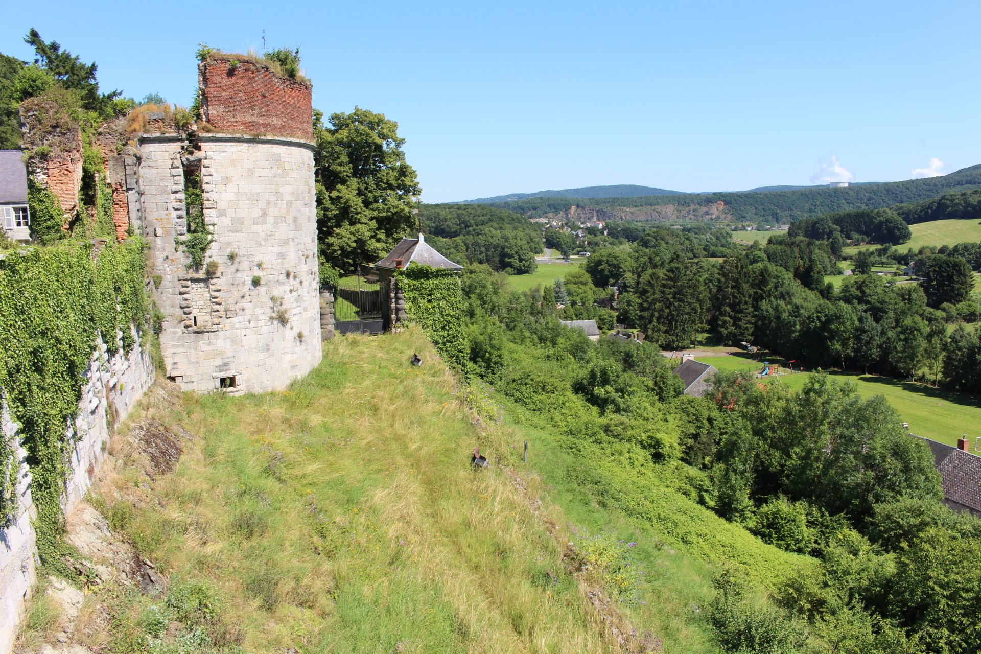 Les 4 bonnes raisons d’aller au  village de Hierges